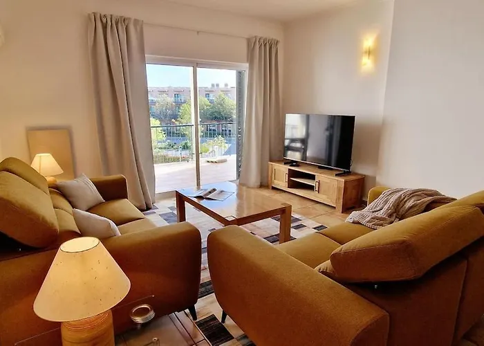 Jasmine Apartment Next To Meia Praia Beach